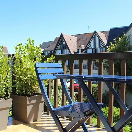 Cabourg, Appartement T2 Acces Direct Mer Exterior photo